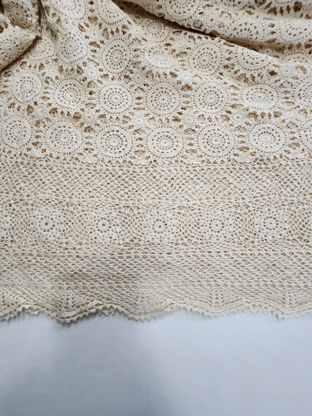 Gorgeous Vintage King Size Cream Colored Crocheted Bed Spread 108